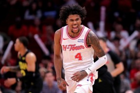 爱游戏体育-DWG教练压力巨大！，Rookie遭遇十持续失利引发球迷热议(压力机量程为什么是20到80)